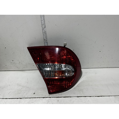 Toyota Camry Left Taillight SK36 08/2002-09/2004