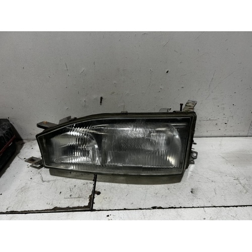 Toyota Camry Left Headlight SK10 02/1993-06/1997
