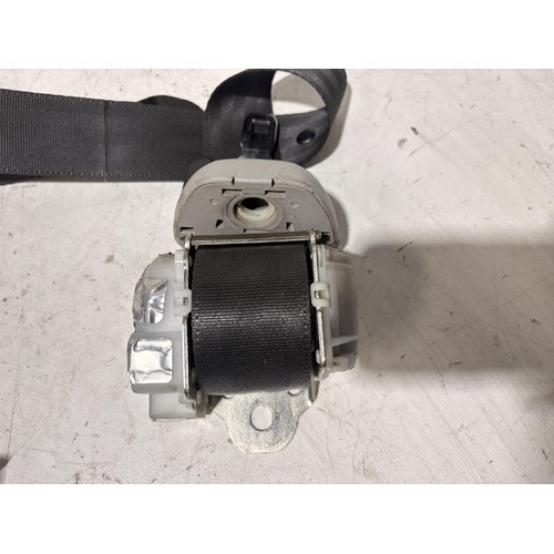 Toyota Tarago Left Rear 3rd Row Seatbelt ACR50R 01/2006-03/2012