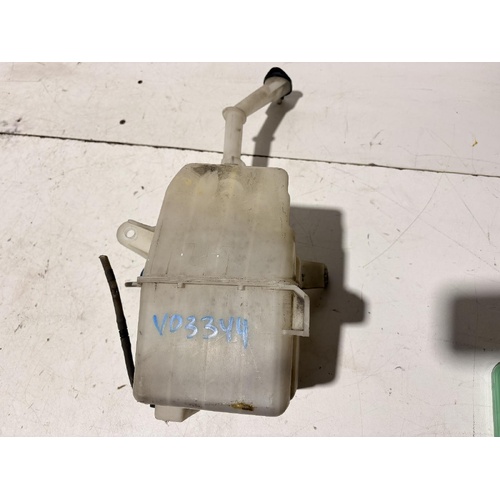 Toyota Corolla Washer Bottle ZZE122 12/2001-06/2007 