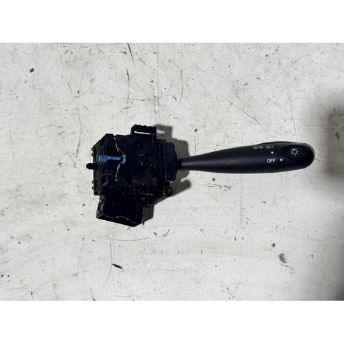 Toyota Corolla Flasher Switch ZZE122 12/2001-04/2007