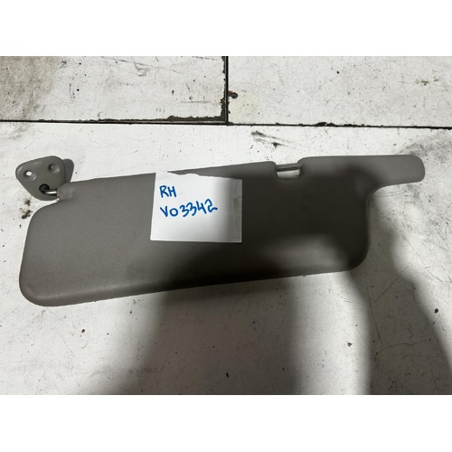Toyota Camry Right Sun Visor SK10 02/1993-06/1997