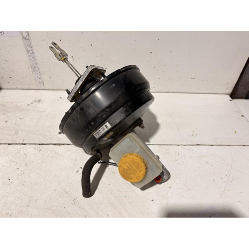 Nissan Navara Brake Booster with Master Cylinder D22 04/1997-08/2015