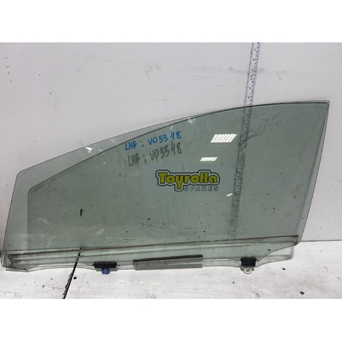 Touota Prius Left Front Door Window NHP10R Prius C 12/2011-03/2020