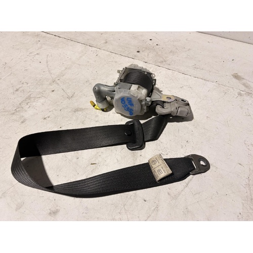 Toyota Corolla Left Front Seatbelt ZZE122 12/2001-06/2007