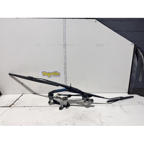 Honda Jazz Front Wiper Assembly GK 07/2014-12/2020