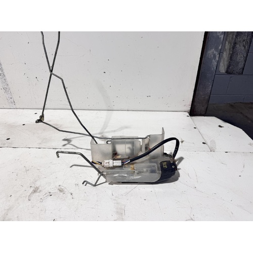 Toyota Camry Right Front Door Lock Mechanism SXV10 06/1995-06/1997