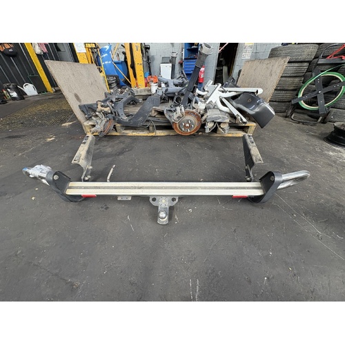 Toyota Tarago Step Type Towbar ACR50 01/2006-06/2020
