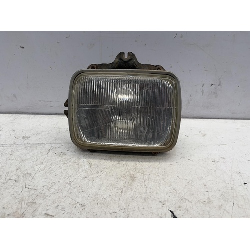 Toyota Hilux Left Hand Headlight RZN174 09/97 - 03/05 