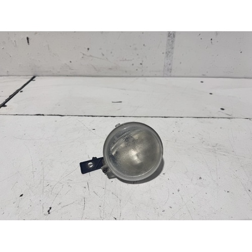 Jeep Cherokee Right Bumper Fog Light KJ 11/2004-11/2007