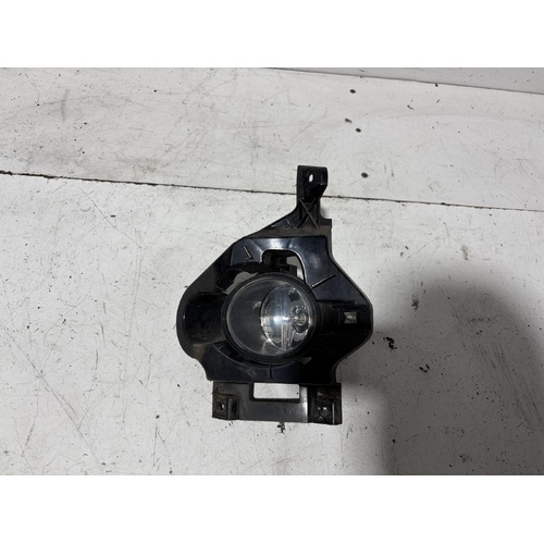 BMW 1 Series Left Bumper Foglight with Mounting Bracket E87 120i 10/2004-09/2013