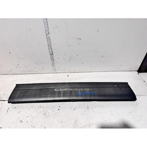 Toyota Corolla Rear Garnish AE102 09/1994-10/1999