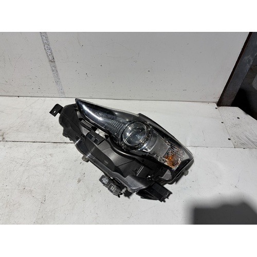 Lexus IS200t Left Head Light ASE30 04/2013-09/2016