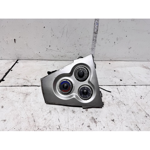 Toyota Yaris Heater Controls NCP93 10/2005-06/2016