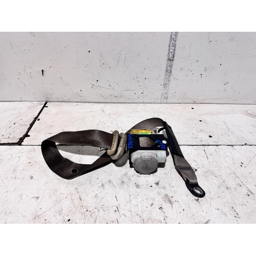 Toyota Yaris Right Front Seat Belt NCP93 03/2006-06/2016