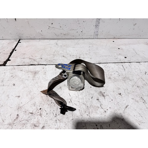 Toyota Yaris Right Rear Seat Belt NCP93 03/2006-06/2016