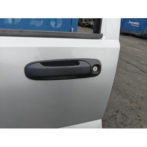 Jeep Cherokee Left Front Outer Door Handle KJ 09/2001-11/2007