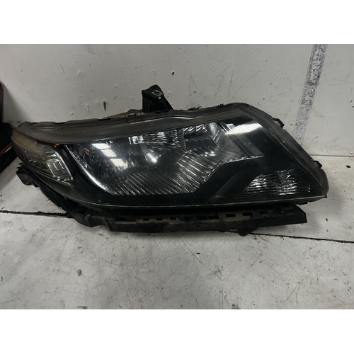 Honda City Right Headlight GM 01/2009-12/2013