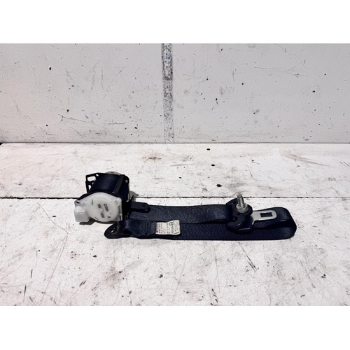Mitsubishi Triton Right Rear Seat Belt MN 08/2009-04/2015