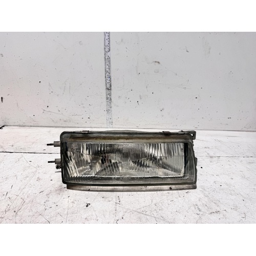 Nissan Pintara Right Head Light U12 11/1989-04/1993