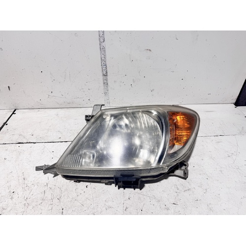 Toyota Hilux Left Head Light GGN15 10/2008-06/2011