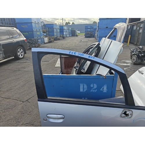 Mitsubishi Colt Right Front Door Glass RG 01/2002-11/2011