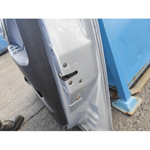 Mitsubishi Colt Right Front Door Lock Mechanism RG 01/2002-11/2011
