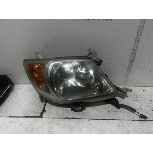 Toyota Hilux Right Headlight 10/2008-06/2011