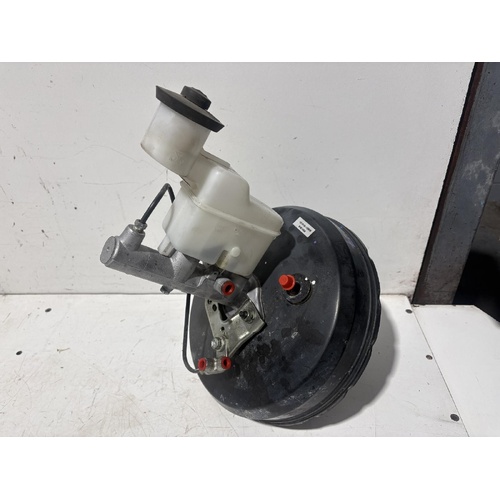 Toyota Hilux Brake Booster w/Master Cylinder GGN15 02/2005-08/2015