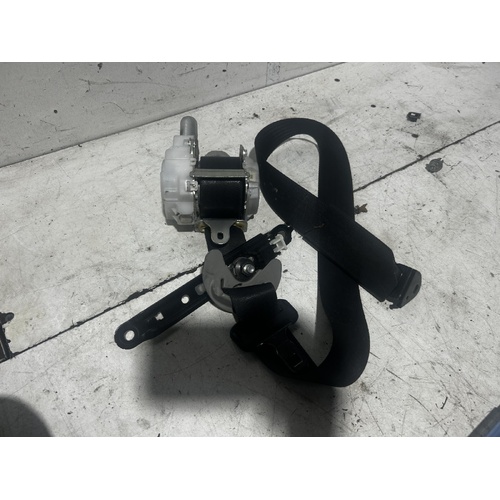 Toyota Kluger Left Front Seatbelt Only Black GSU40-GSU45 05/2007-07/2011