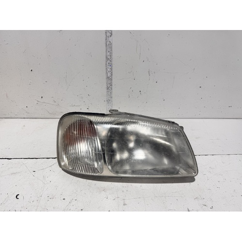 Hyundai Accent Right Head Light LC 06/2000-02/2003