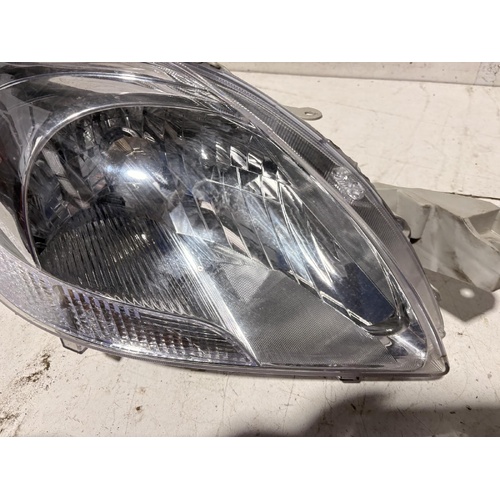 Toyot Yaris Right Headlight NCP93R10/2005-09/2008