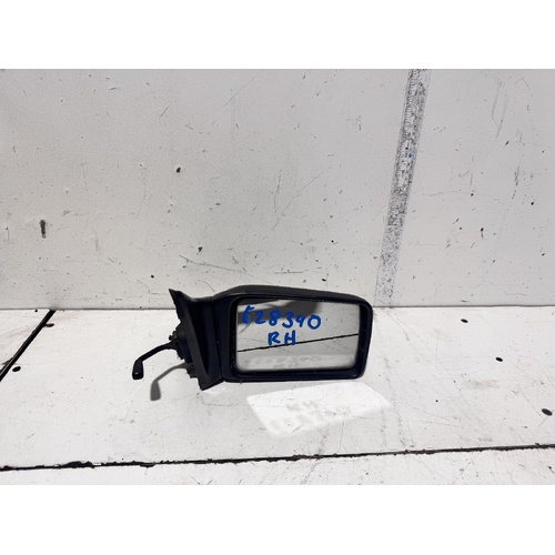 Nissan Pintara Right Door Mirror U12 11/1989-04/1993