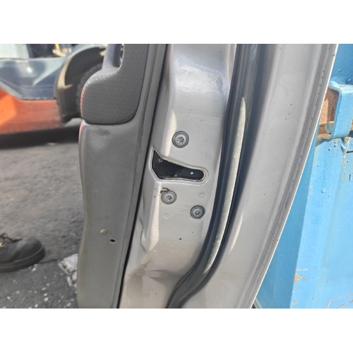 Toyota Land Cruiser Right Front Door Lock Mechanism 100 Series 01/1998-10/2007