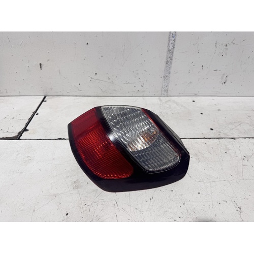 Subaru Outback Right Tail Light B3A 12/1998-08/2003