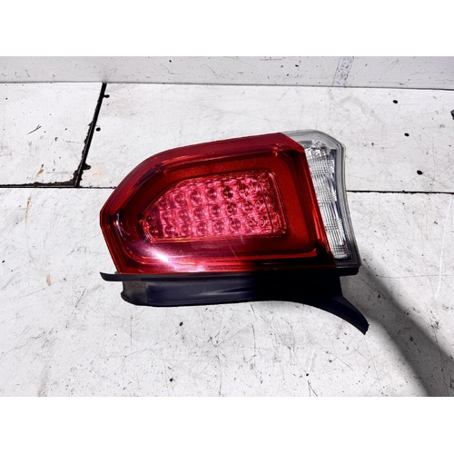 Chrysler 300C Right Tail Light LX 01/2015-12/2021