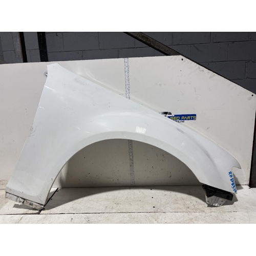 Chrysler 300C Right Guard LX 12/2011-12/2021