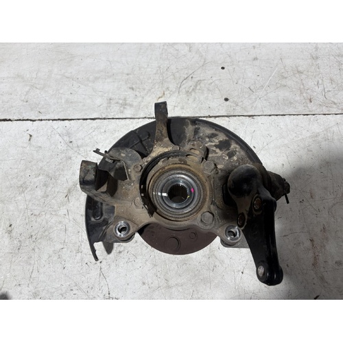 Mitsubishi Triton Left Front Hub Assembly MQ 07/2006-10/2018