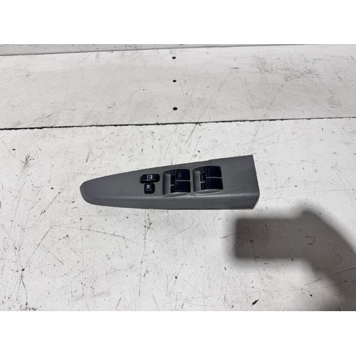 Toyota Hilux Power Window MASTER Switch GGN15 03/2005-06/2011