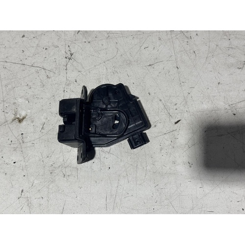 Toyota Estima Tailgate Lock Mechanism ACR50 2005-2019
