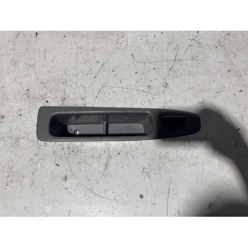 Toyota Camry Right Rear Door Window Switch MCV36 08/2002-05/2006