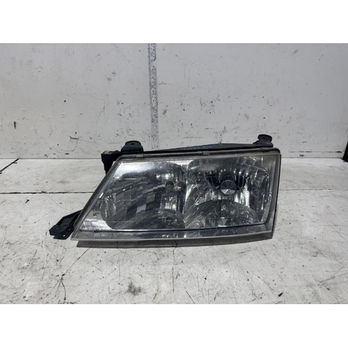 Toyota Avalon Left Head Light MCX10 07/2000-09/2003