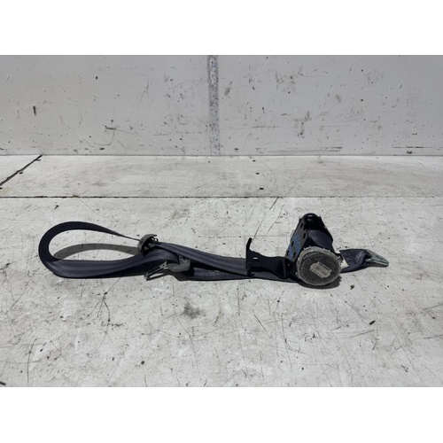 Toyota Avalon Right Rear Seat Belt MCX10 07/2000-06/2005