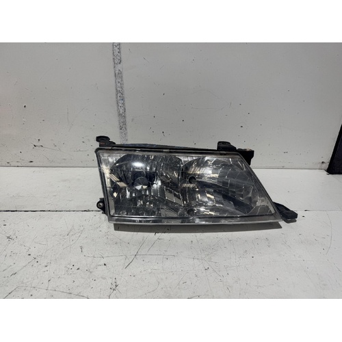 Toyota Avalon Right Head Light MCX10 07/2000-09/2003