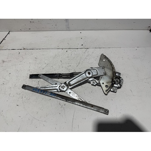Toyota Corolla Right Front Door Window Regulator AE112 10/1999-11/2001