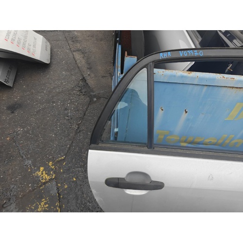 Toyota Corolla Right Rear Door 1/4 Glass ZZE122 12/2001-06/2007