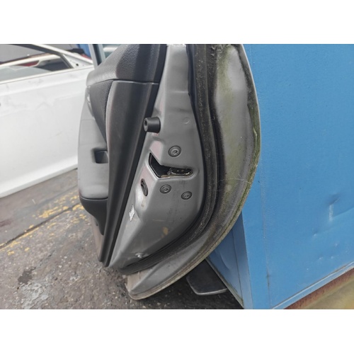 Toyota Corolla Right Rear Door Lock Mechanism ZZE122 12/2001-06/2007