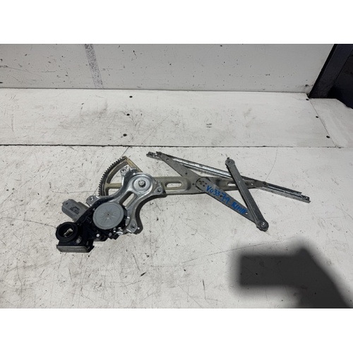 Toyota RAV4 Right Front Door Window Regulator ACA33 11/2005-11/2012