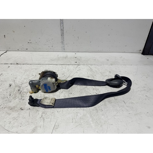 Toyota RAV4 Left Front Seat Belt ACA21 05/2000-07/2003