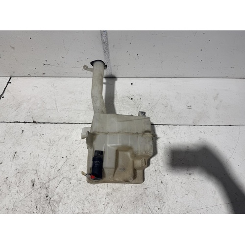 Toyota Camry Washer Bottle MCV36 08/2002-05/2006